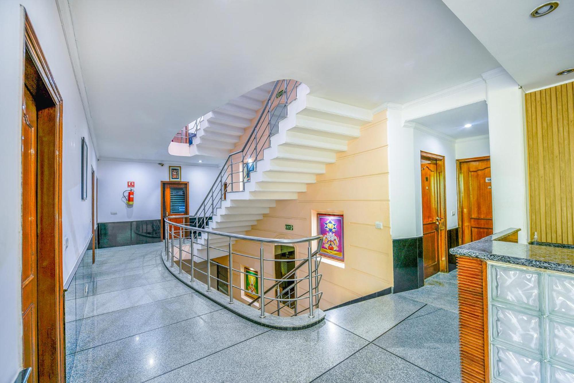 Hotel Exotica Leisure Valley, Гургаон Экстерьер фото